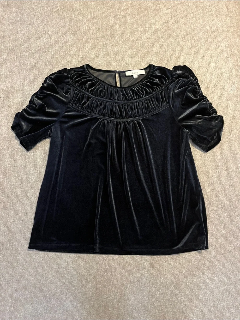 LOFT Black Velvet Puff Sleeve Top Size Large